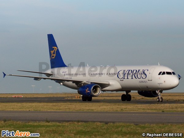 Airbus A321-231 (Cyprus Airways)