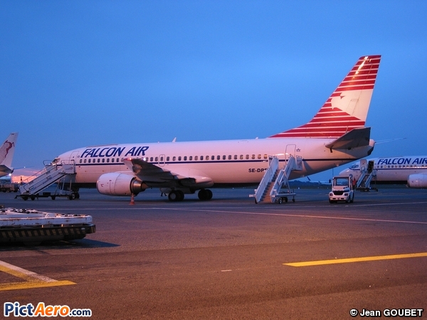 Boeing 737-33A/QC (Falcon Air)