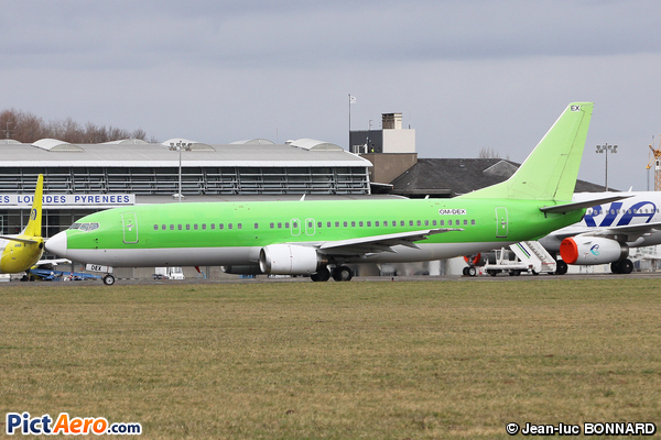 Boeing 737-46J (Air Explore)