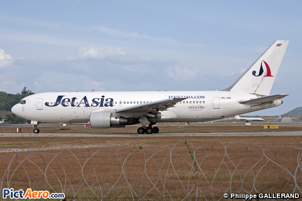 Boeing 767-222/ET (Jet Asia Airways)