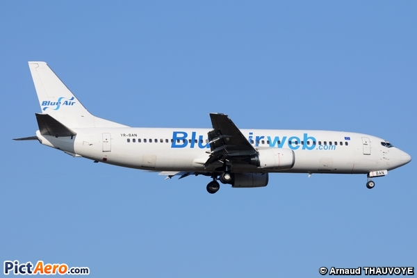 Boeing 737-4Q8 (Blue Air)