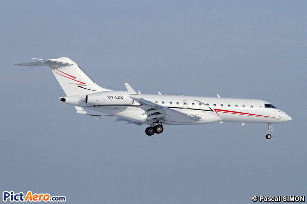 Bombardier BD-700 1A10 Global Express XRS (ExecuJet Europe AG)