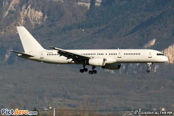 Boeing 757-256 (Titan Airways)