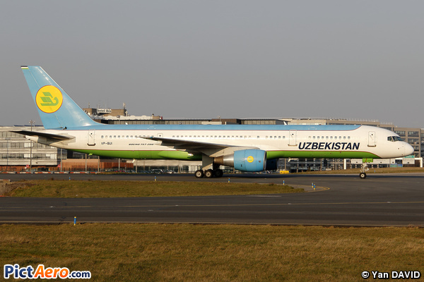 Boeing 757-231 (Uzbekistan Airways)