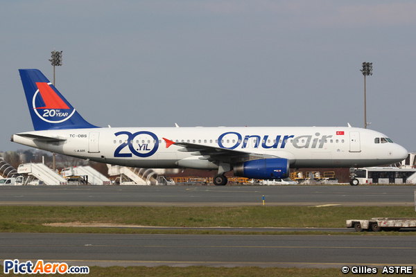 Airbus A320-212 (Onur Air)