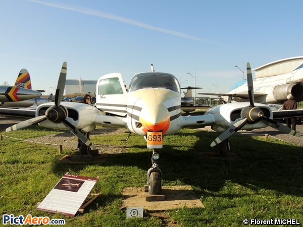 Cessna 310Q (Ailes Anciennes Toulouse)