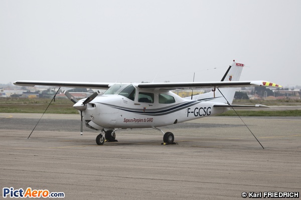 Cessna T210N Turbo Centurion II (Private / Privé)