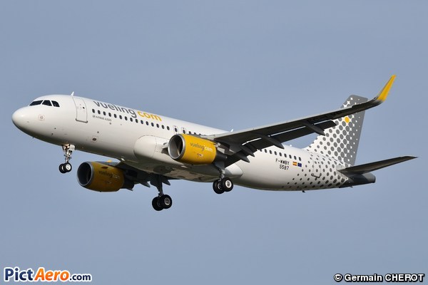 Airbus A320-234 (Vueling Airlines)
