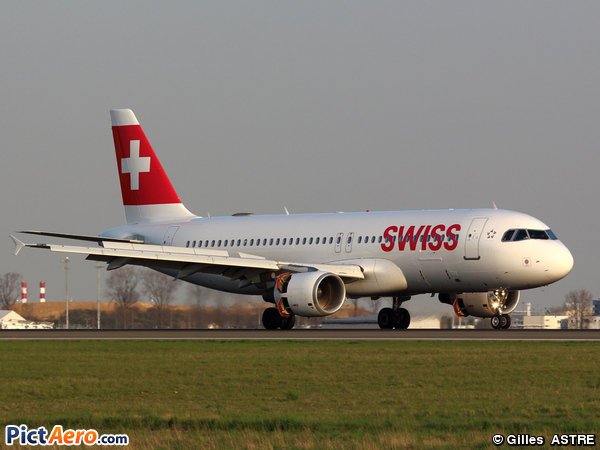 Airbus A320-214 (Swissair)
