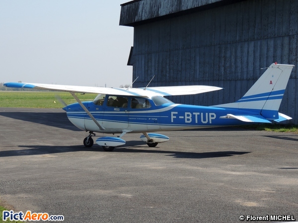 Cessna 172L Skyhawk (Aéroclub du Gatinais)