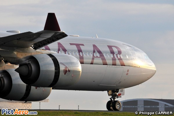 Airbus A340-642 (Qatar Airways)
