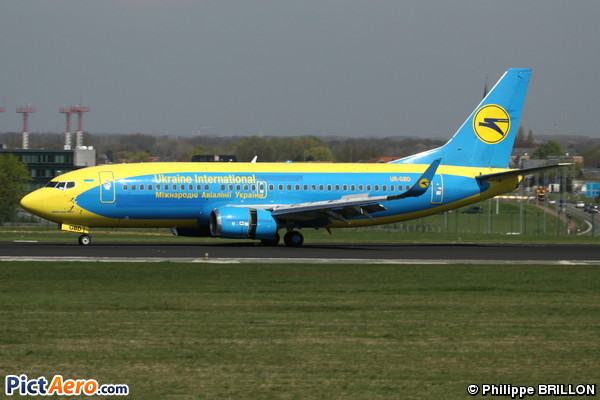 Boeing 737-36Q/WL (Ukraine International Airlines)