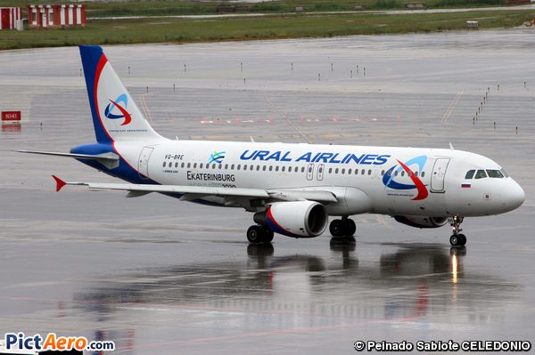 Airbus A320-214 (Yakutia Airlines)