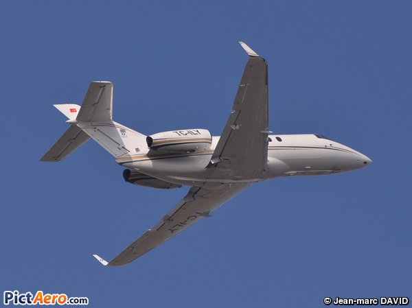 Raytheon Hawker 800xpi (MNG Jet)
