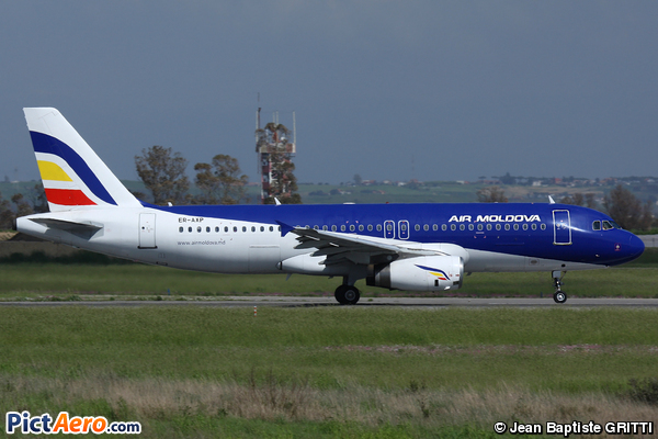 Airbus A320-233 (Air Moldova)
