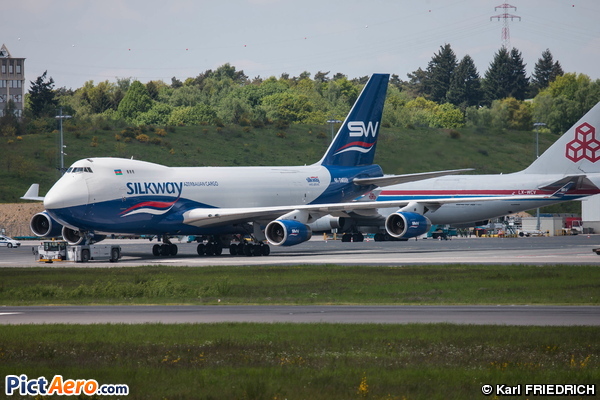 Boeing 747-4R7F/SCD (Silk Way Airlines)
