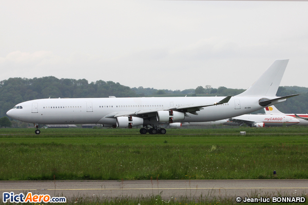 Airbus A340-313X (Emirates)