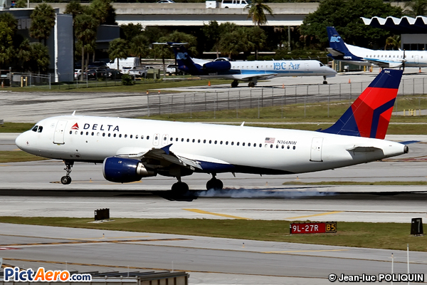 Airbus A320-212 (Delta Air Lines)