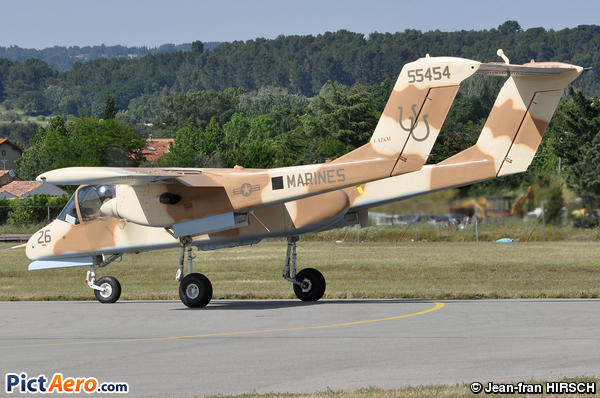 North American OV-10B (Amicale des avions anciens de la Drôme)