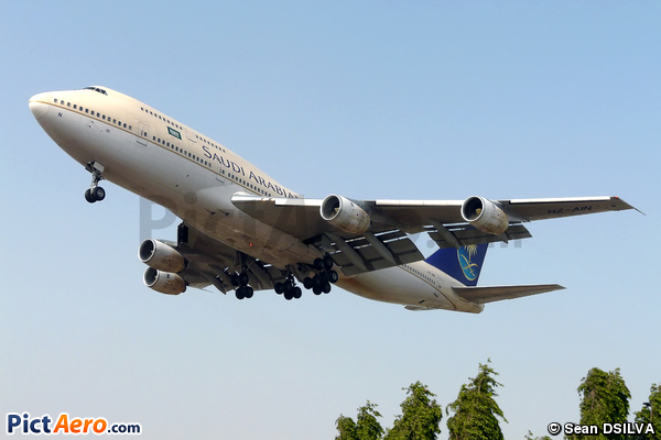 Boeing 747-368 (Saudi Arabian Airlines)