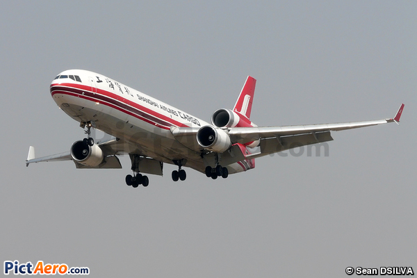 McDonnell Douglas MD-11/F (Shanghai Airlines Cargo)