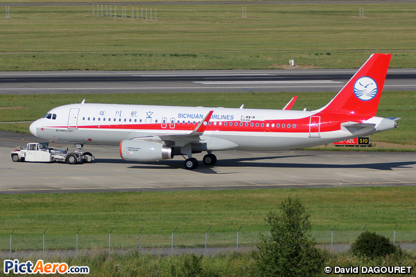 Airbus A320-232/WL (Sichuan Airlines)