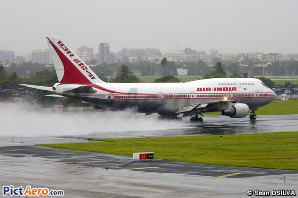 Boeing 747-337/M (Air India)