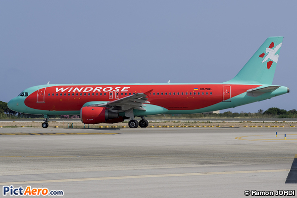 Airbus A320-212 (WindRose Aviation)