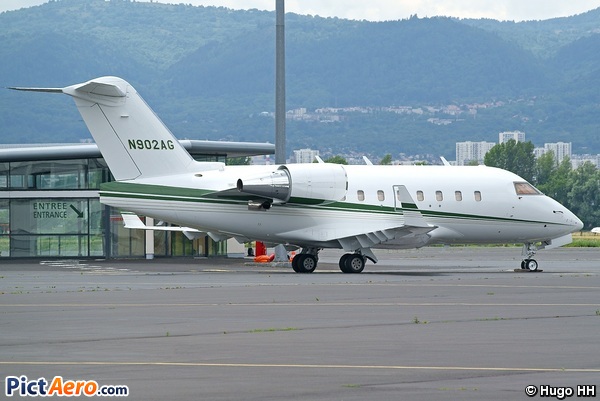 Canadair CL-600-2B16 Challenger 604 (Vesey Air)