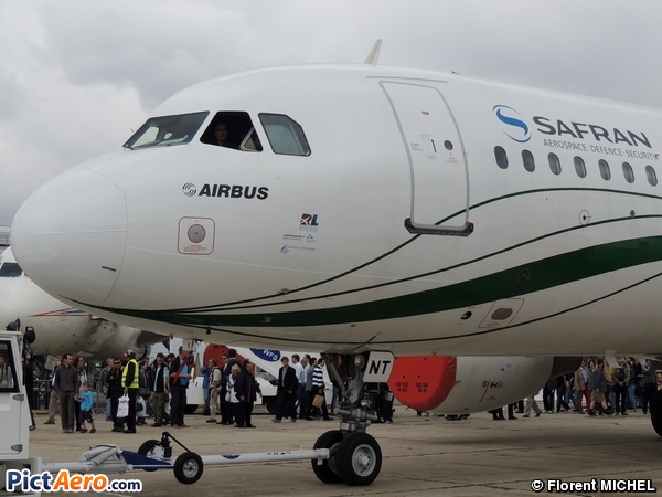 Airbus A320-211 (SAFRAN Aerospace)