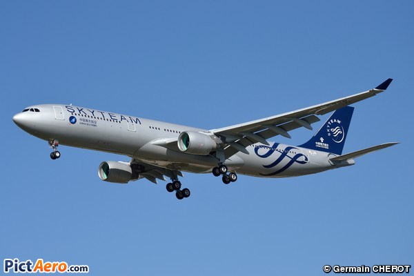 Airbus A330-323X (China Southern Airlines)