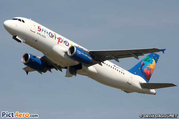 Airbus A320-233 (Small Planet Airlines)