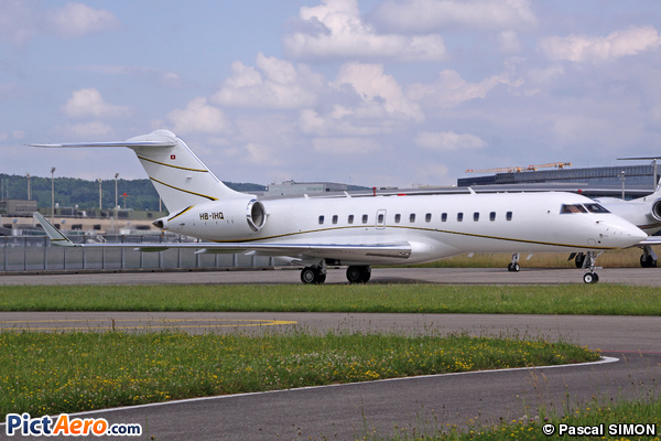 Bombardier BD-700-1A10 Global Express (ExecuJet Europe AG)