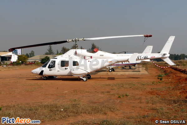 Bell 230 (Private / Privé)