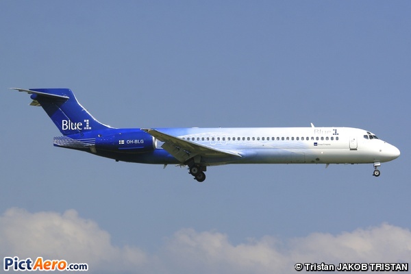 Boeing 717-2CM (Blue 1)