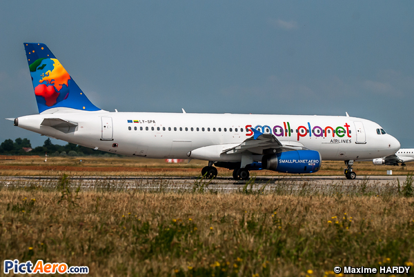 Airbus A320-232 (Small Planet Airlines)