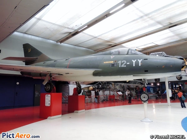 Dassault Super Mystère B2 (Musée de l'Air et de l'Espace du Bourget)
