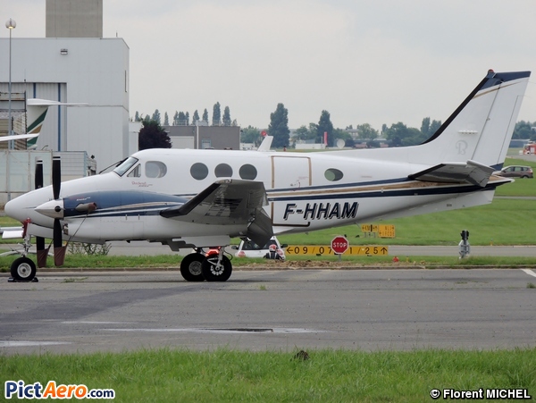 Beech C90A King Air  (Darta Aero Charter )