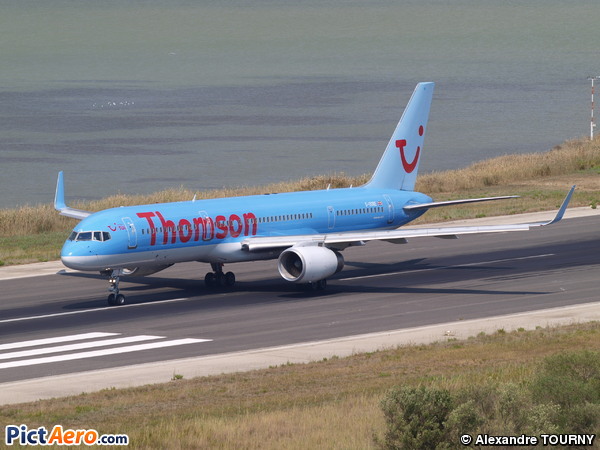 Boeing 757-28A (Thomsonfly)