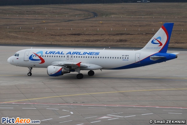 Airbus A320-211 (Ural Airlines)