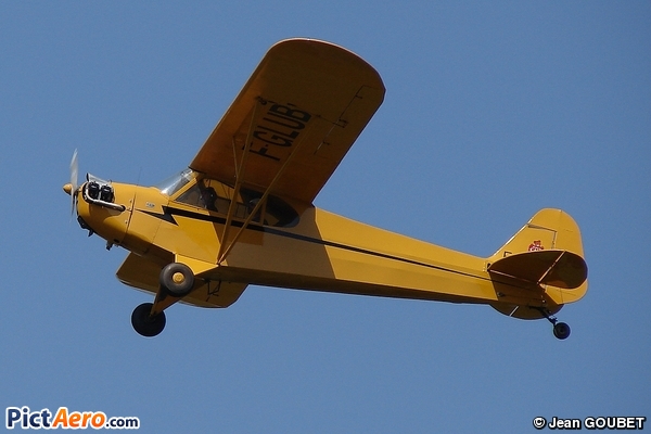 Piper J-3C-65 Cub (Association Toulousaine Aéronautique)