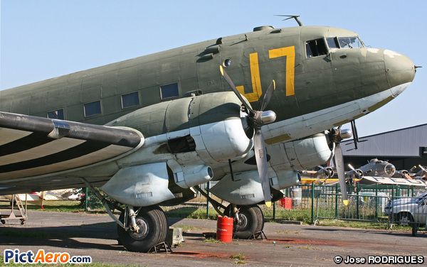 Douglas C-47A Skytrain  (Amicale Jean Baptiste Salis)