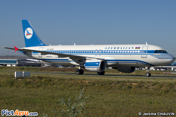 Airbus A320-214 (Azerbaijan Airlines)