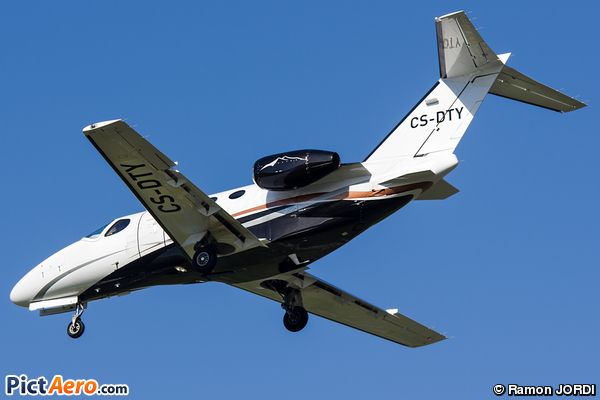 Cessna 510 Citation Mustang (Private / Privé)