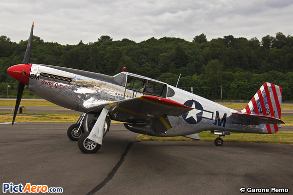 North American P-51C Mustang (Private / Privé)