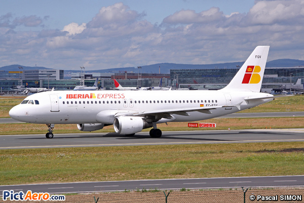 Airbus A320-211 (Iberia Express)