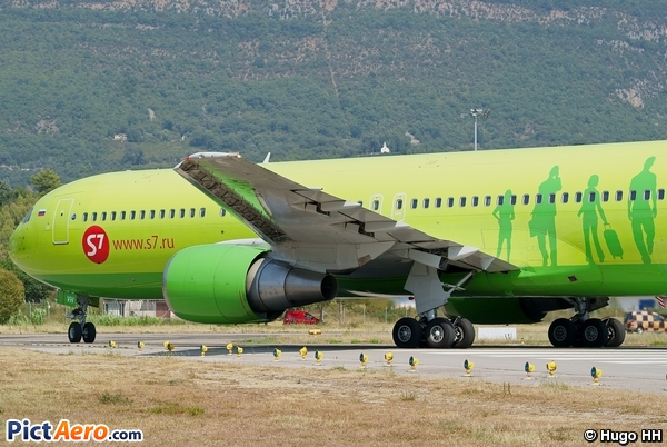 Boeing 767-33A/ER (S7 - Siberia Airlines)
