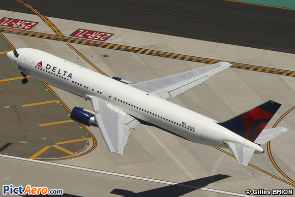 Boeing 767-332 (Delta Air Lines)