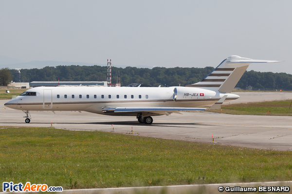 Bombardier BD-700-1A10 Global Express (TAG Aviation)
