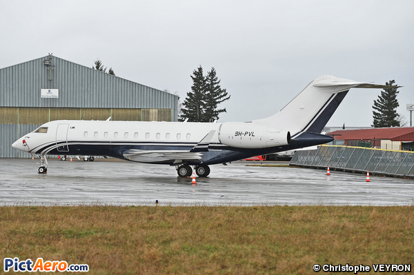 Bombardier BD-700-1A11 Global 5000 (Hyperion Aviation)